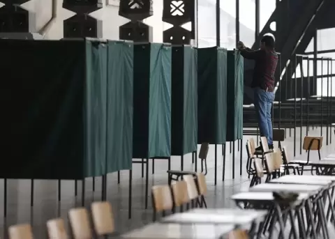 Chile elige entre unirse a la ola ultraderechista o dar un respiro a la izquierda regional