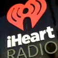 iHeartRadio prohíbe música y voces generadas por IA en todas sus emisoras