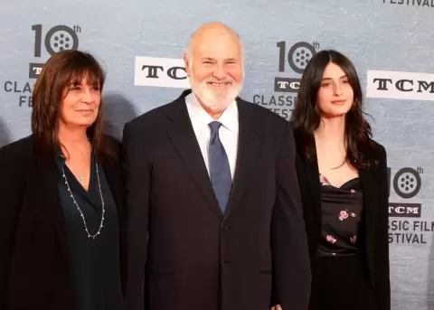 Rob Reiner y Michele Singer Reiner fueron hallados muertos en su mansi�n de Los �ngeles. El principal sospechoso es su hijo.
