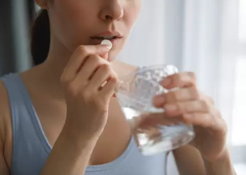 P�ldora Addyi aprobada para mejorar libido femenina tras la menopausia.