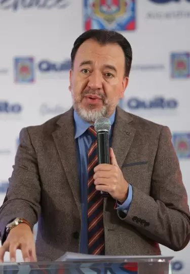 Pabel Mu�oz anuncia renovaciones en su gabinete y refuerza obras en Quito