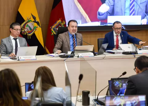 Municipio de Quito mantiene 70 contrataciones detenidas en el SERCOP