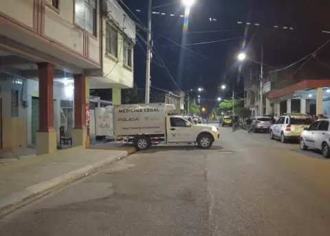 Siete personas fueron asesinadas en la zona c�ntrica de Portoviejo, en la calle Sucre y Espejo, el 16 de diciembre de 2025.