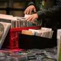 �Por qu� los discos de vinilo conquistan a la Generaci�n Z?
