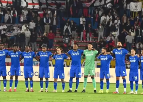 Universidad Cat�lica logr� su primer t�tulo, 70 a�os despu�s de su debut.