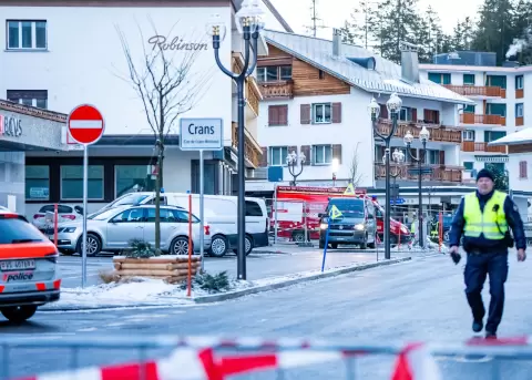 Incendio en un bar de Suiza.