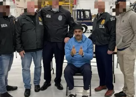 Nicol�s Maduro bajo custodia de agentes de la DEA, en Estados Unidos.