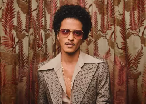 Bruno Mars confirma nuevo �lbum terminado y enciende expectativas globales.