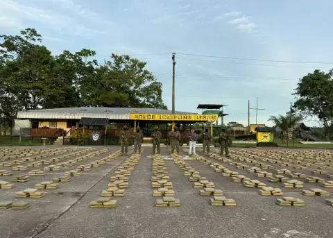 Incautaci�n de m�s de dos toneladas de droga golpea al narcotr�fico en Sucumb�os