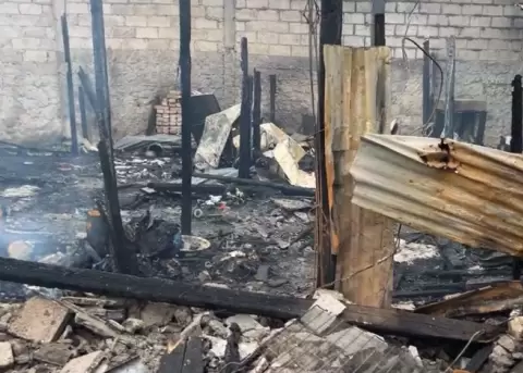 Parte interna de la vivienda destruida en Machala luego de la explosi�n y el asesinato a cuatro persona, el 9 de enero de 2026.