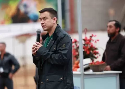 Noboa arremete contra el corre�smo y alude a votaci�n en c�rceles