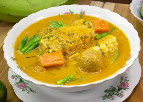 De Ecuador para el Mundo: El viche ecuatoriano en rankings internacionales.