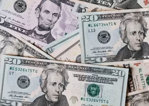 Ventas totales en Ecuador crecieron 8,2% en 2025, seg�n el SRI