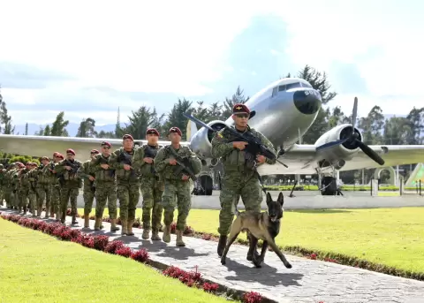 Militares se despliegan en distintos puntos de Guayas, en el marco de la operaci�n 'Ofensiva total'.