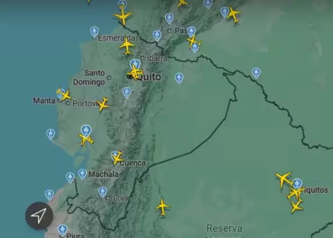 Un captura de Flightradar24 de las operaciones a�reas de las primeras horas de este domingo.
