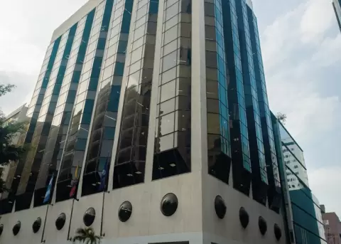 Banco del Pac�fico consolida su liderazgo con importantes utilidades en 2025.