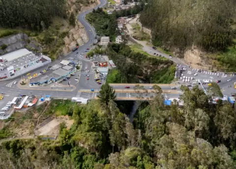 Vista a�rea del puente Rumichaca, uno de los puntos de la frontera com�n entre Ecuador y Colombia, 21 de enero de 2026.