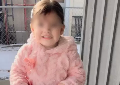 Ni�a ecuatoriana de 2 a�os detenida por el ICE en Estados Unidos.