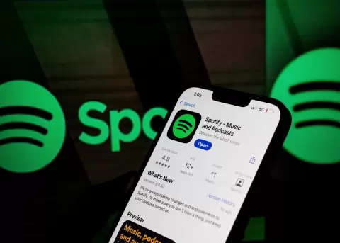 Spotify lanza modo WhatsApp para chats grupales musicales dentro app.