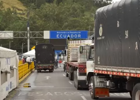 Ecuador vs. Colombia, aranceles al 50%.