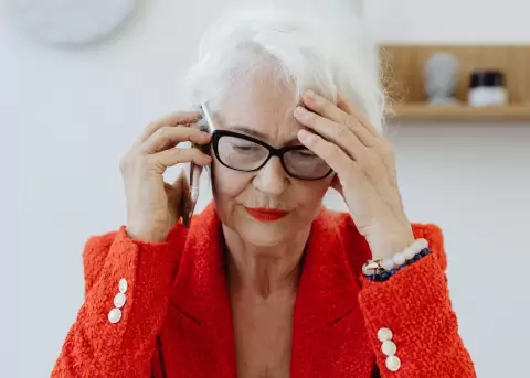 Llamadas insistentes, mensajes intimidantes y contacto con familiares son algunas de las pr�cticas que se registran en procesos de cobranza en el pa�s