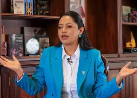 Paola Pab�n, prefecta de Pichincha.