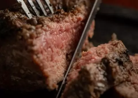 Ahuma Rest: la esencia de la parilla con un toque de autor.