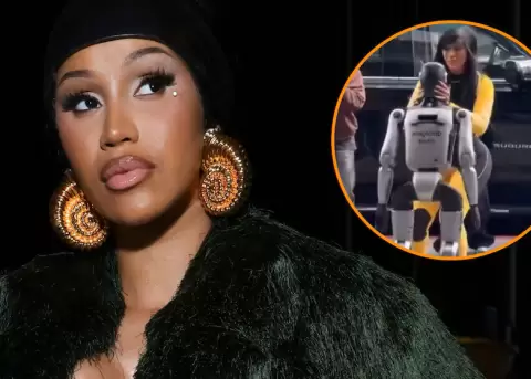 Cardi B cae tras bailar con robot.