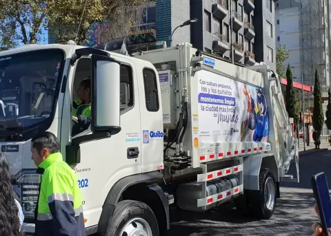 Ciudadanos protestan por aumentos de hasta 2.300 % en la tasa de recolecci�n de basura