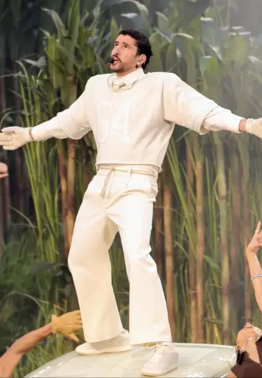 La RAE destaca la presentaci�n de Bad Bunny en defensa del espa�ol.