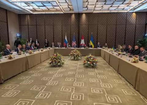 Delegaciones de Rusia, Ucrania y EE. UU. este martes en Ginebra.