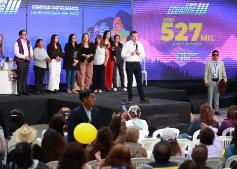 Gobierno destina m�s de $43 millones en cr�ditos para fortalecer negocios liderados por mujeres