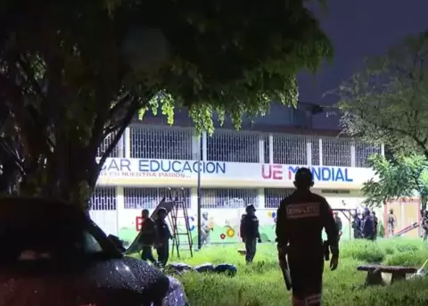 Cuatro personas murieron y otras dos resultaron heridas, tras un ataque armado en el norte de Guayaquil, el 18 de febrero de 2026.