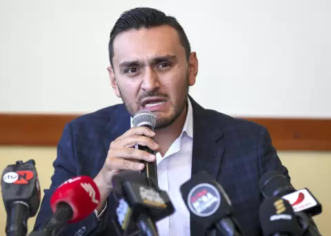 Sebasti�n Barreiro, hijo de Ver�nica Abad.