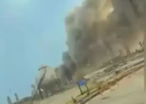 Un dron impact� una refiner�a, una de las m�s grandes del mundo.