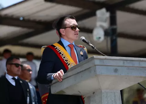 Daniel Noboa, presidente de la Rep�blica, durante la ceremonia de conmemoraci�n de la Batalla de Tarqui.