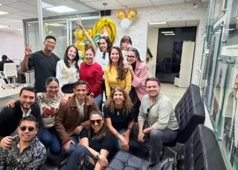 Celebramos la primera d�cada al aire.