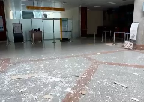 Da�os en el Aeropuerto Internacional de Nakhchivan. El Ministerio de Relaciones Exteriores de Azerbaiy�n dijo que fue un ataque con drones iran�es.