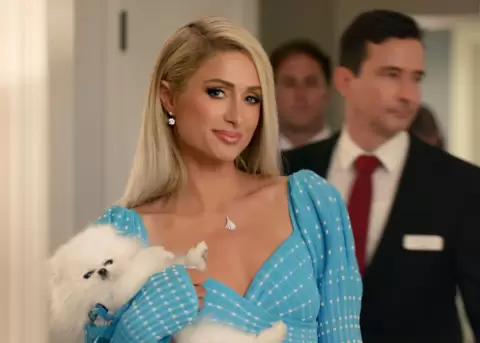 Paris Hilton impulsa apoyo a emprendedoras afectadas por incendios en Los �ngeles.
