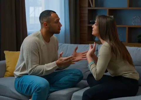 Una comunicaci�n asertiva ayudar� a resolver mejor el conflicto.