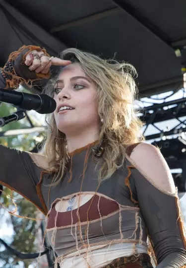 Paris Jackson expres� su descontento con la Biopic de su padre.