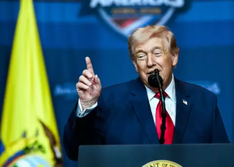 Trump advierte con una respuesta "20 veces m�s fuerte" si Ir�n bloquea el petr�leo en Ormuz