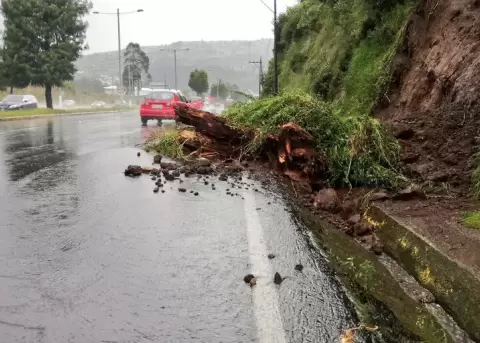 Deslizamientos de tierra e inundaciones figuran entre los eventos m�s frecuentes registrados en distintas zonas del pa�s