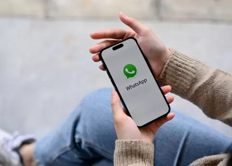WhatsApp implementa cuentas para menores con supervisi�n de sus padres.