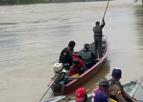 Personal del Ej�rcito Ecuatoriano en la b�squeda de los militares desaparecidos, en un operativo ejecutado el 12 de marzo de 2026.