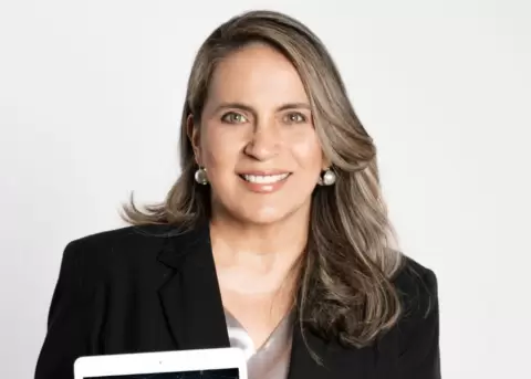 Alexandra Villac�s presenta h�beas data para asumir cargo en la Judicatura