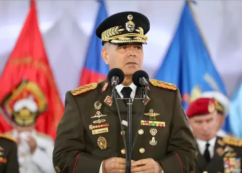 Delcy Rodr�guez destituye a ministro de Defensa tras m�s de una d�cada en el cargo
