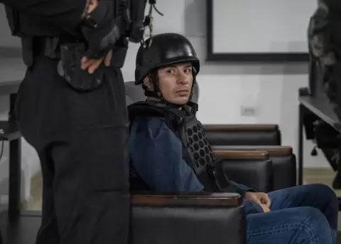 Esteban Aguilar, alias 'Lobo Menor', durante su llegada a Guayaquil, el 19 de marzo de 2026.