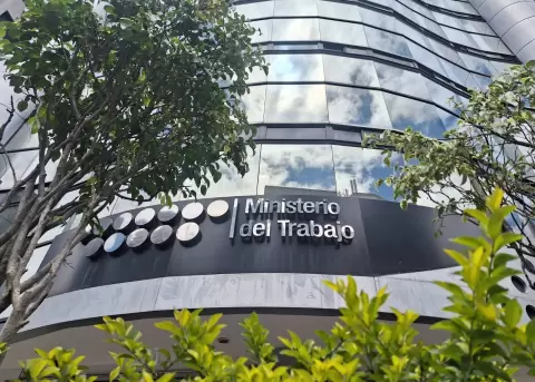 El Ministerio de Trabajo solicit� a la autoridad judicial aclarar varios puntos de la sentencia que benefici� a Alexandra Villac�s.