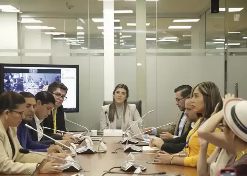 Comisi�n aprueba informe de ley para impulsar viviendas de inter�s social